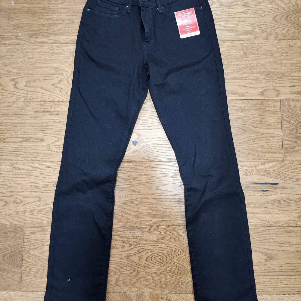 Levi's Women's Black Straight Leg Jeans